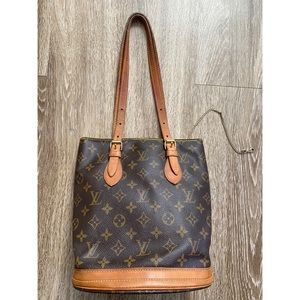 Pre-loved Louis Vuitton Petite Bucket Bag